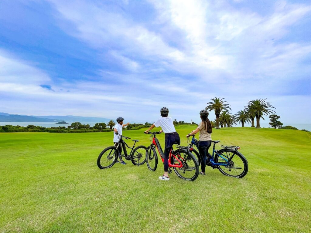 【川奈ホテル】「世界ゴルフ場100選」に選出された名門絶景コースでサイクリング