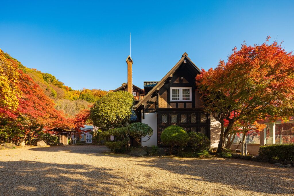 秋の紅葉と美術館を楽しむ　京都・大山崎の美術館へ