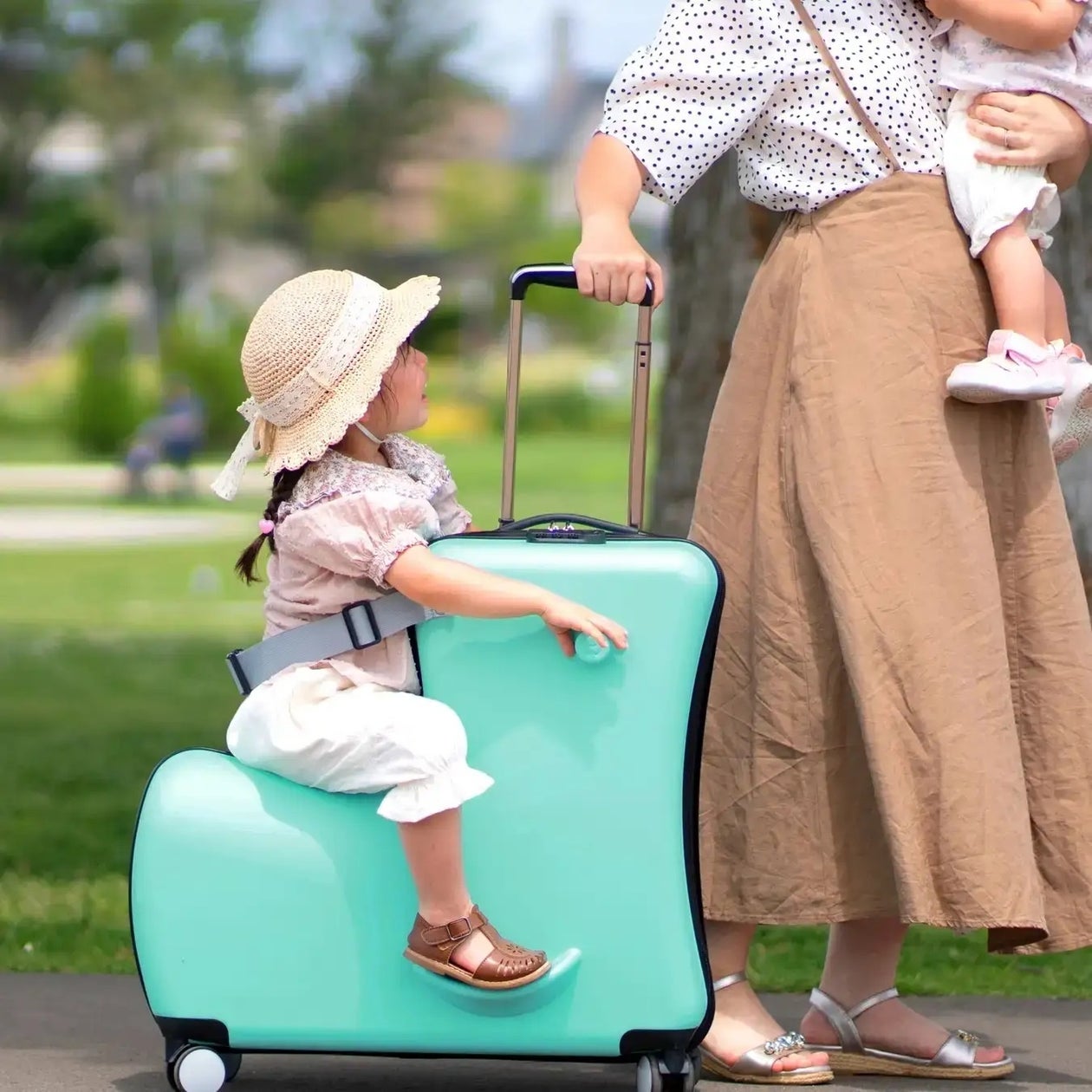 期間限定]コストコ川崎倉庫店で子供が乗れるキャリー、期間限定販売