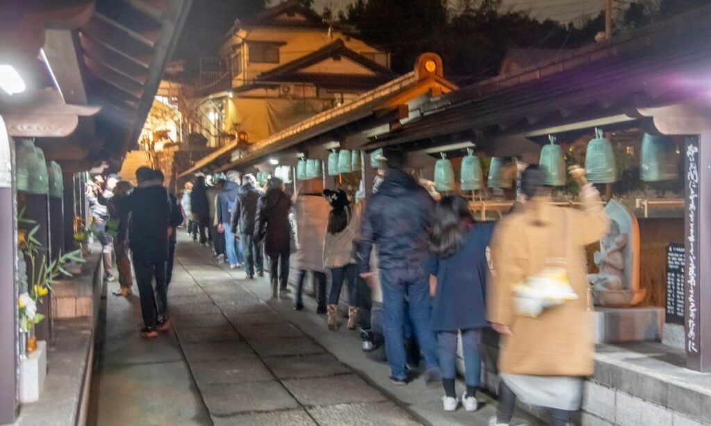 【町田市】除夜の鐘を今年も開催！108個の鐘をつく、ここだけの珍しい体験