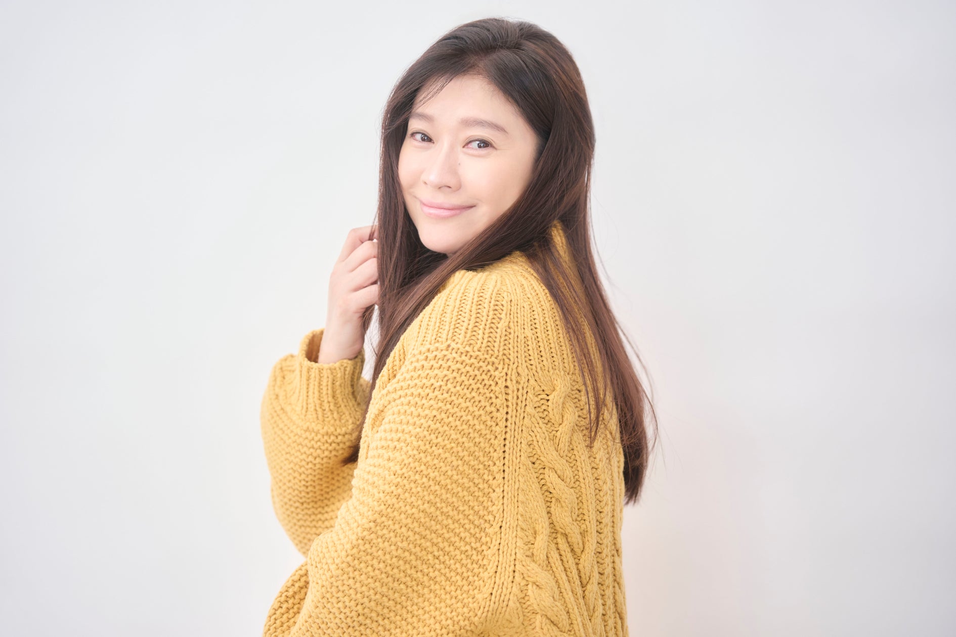 篠原涼子プロデュース 美容液『Perle Savon Premium Serum』発売開始