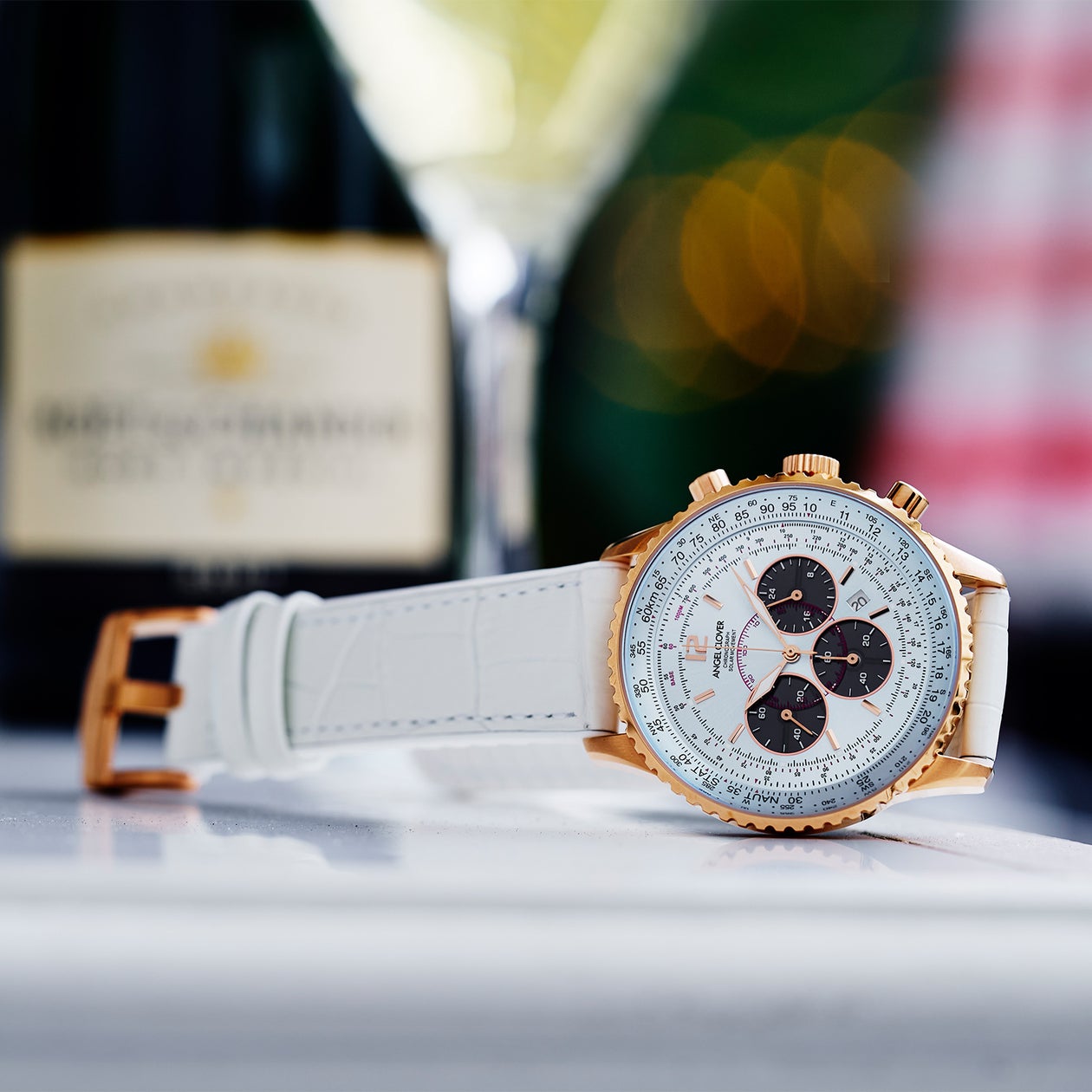 春夏は“空色ウォッチ”！ 航空計算尺を備えたANGEL CLOVER のTIME CRAFT