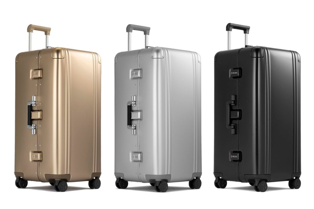 「ZERO HALLIBURTON」より、ブランド初となるアルミニウム製のトランク型ラゲージ登場