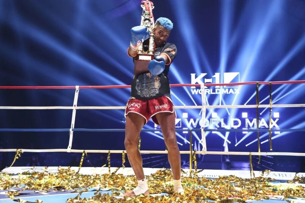 【K-1大会事後レポート】世界一が決定！ジョナス・サルシチャ(ブラジル)が1RKOで-70kg世界最強決定Tを制覇！"奇跡の9頭身"斎藤恭代さんがスペシャルラウンドガールとして初登場