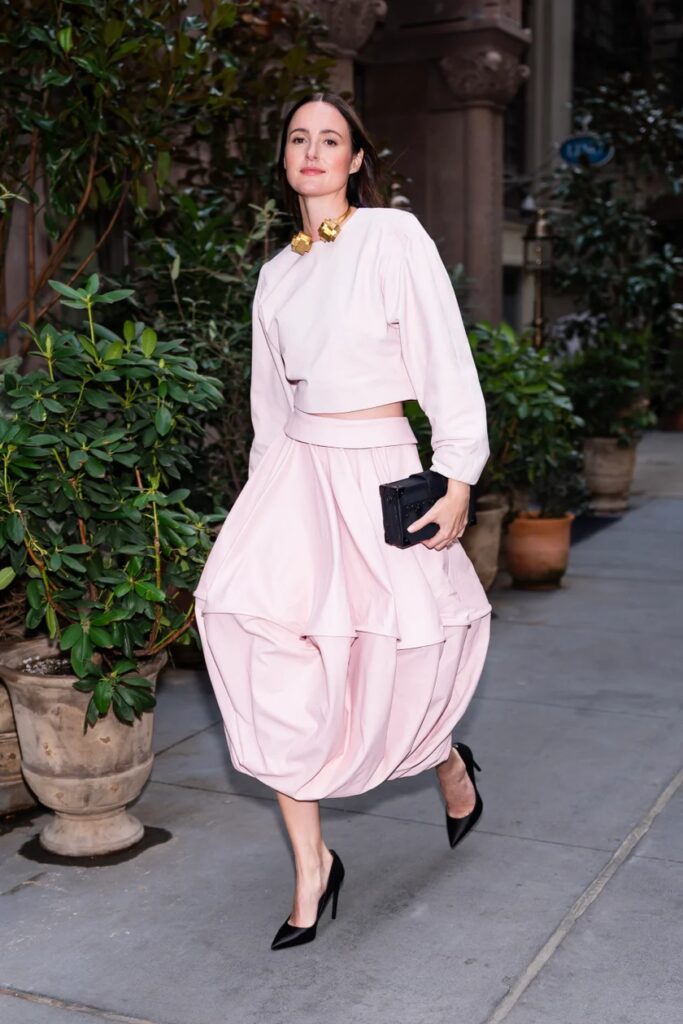 【ルイ・ヴィトン】レナーテ・レインスヴェ、ルイ・ヴィトンを着用