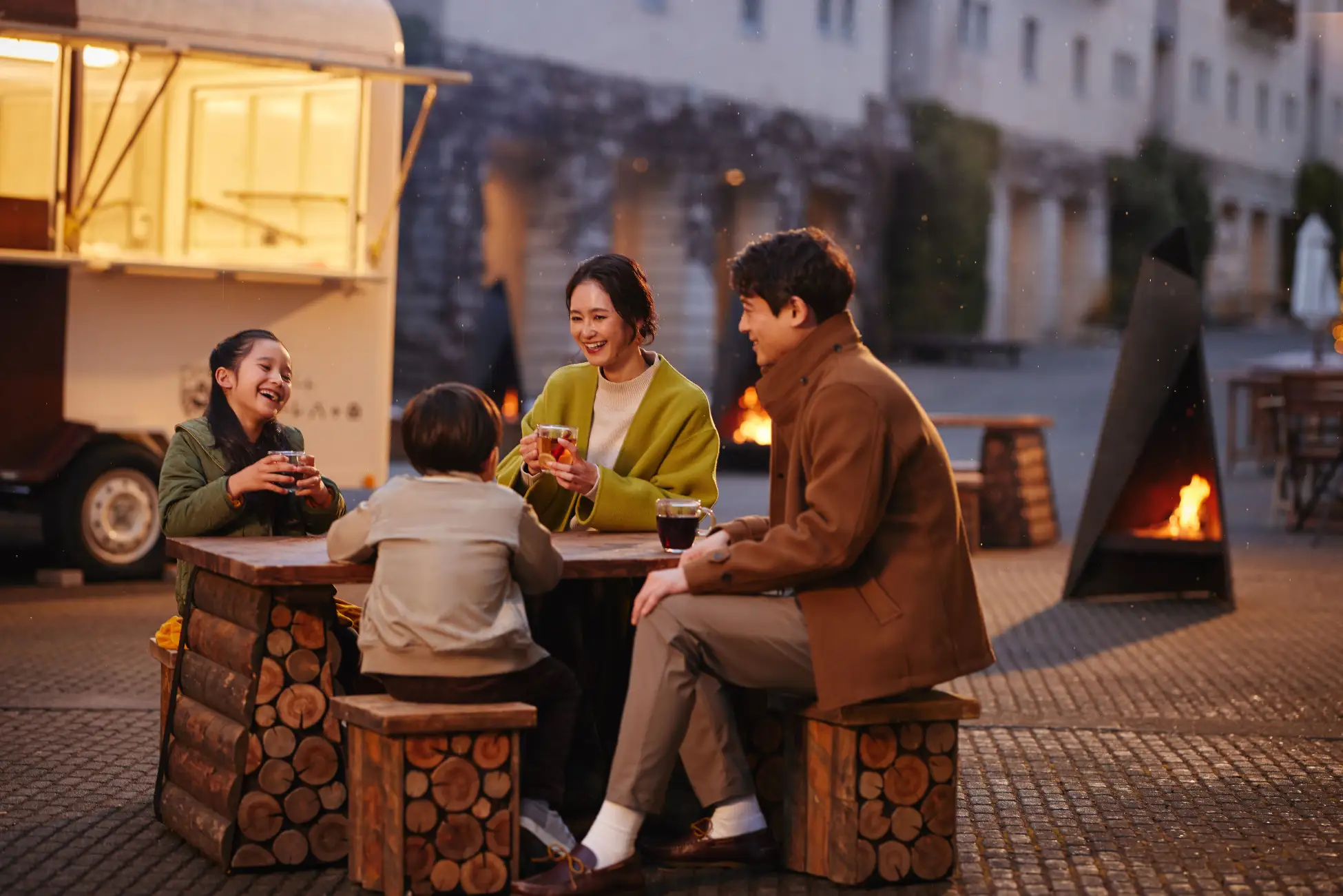 【リゾナーレ八ヶ岳】スノーリゾートが提案する「山岳のヴァカンツァが叶う街」で過ごす、冬のファミリーステイを提案