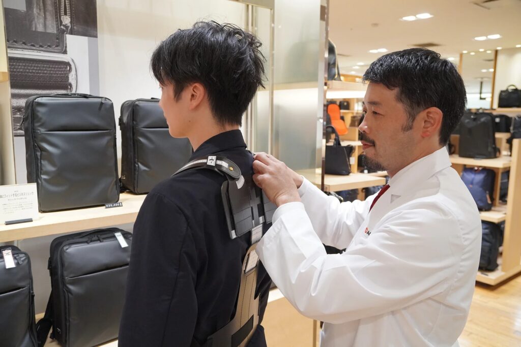 ４タイプからショルダーハーネスを選べる「ガジェタブルDP2 4U」体験型イベント、伊勢丹新宿店 メンズ館にて期間限定開催