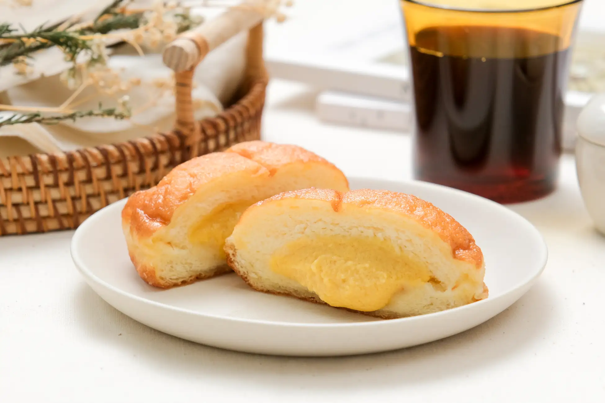 【もっちり・ふんわり】ハワイの定番スイーツをやさしい素材でアレンジ。『とろけるカスタードマラサダ』をスナックミーオンラインストアで期間限定発売