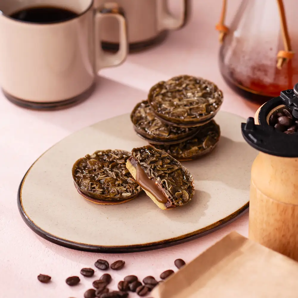 キャラメル菓子専門店「CARAMER」　香り立つコーヒーと２種のナッツが紡ぐ調和「キャラマーサンド ヘーゼルナッツカフェ」1月8日（木）新発売！