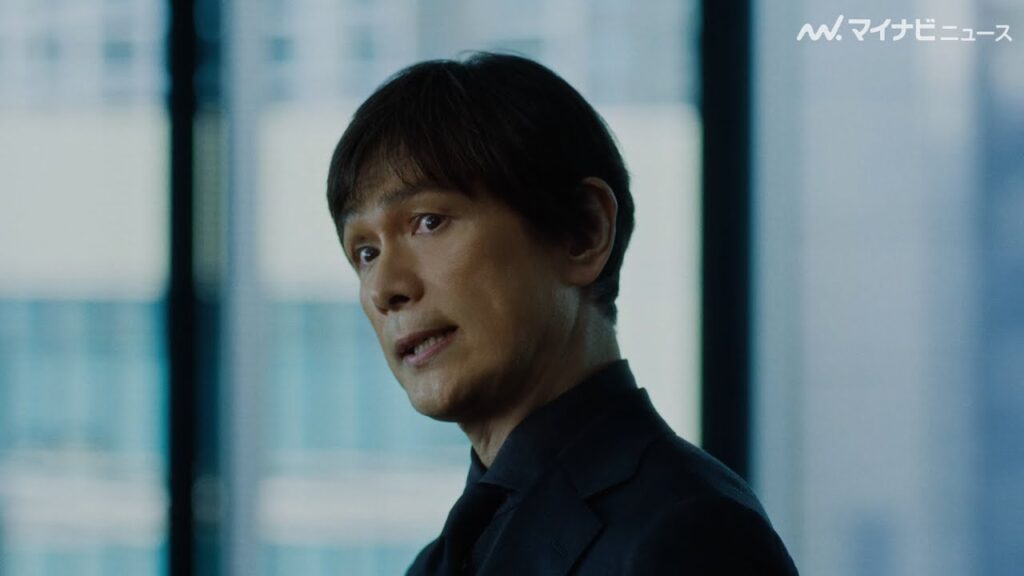 57歳・江口洋介、“頼れる上司”を熱演！大人の色気にうっとり AI不動産投資「RENOSY」新CM &メイキング＆インタビュー