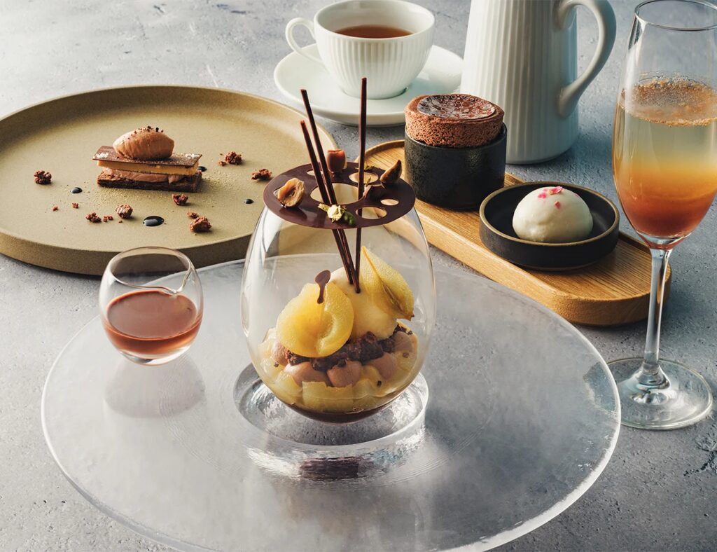 【日本橋高島屋】バレンタイン会場で国内外のトップクラスのパティシエたちと触れあえる楽しさを体験！マキシム・フレデリック氏、セバスチャン・ブイエ氏たちが、目の前で作りたてのデセールやパフェを提供！