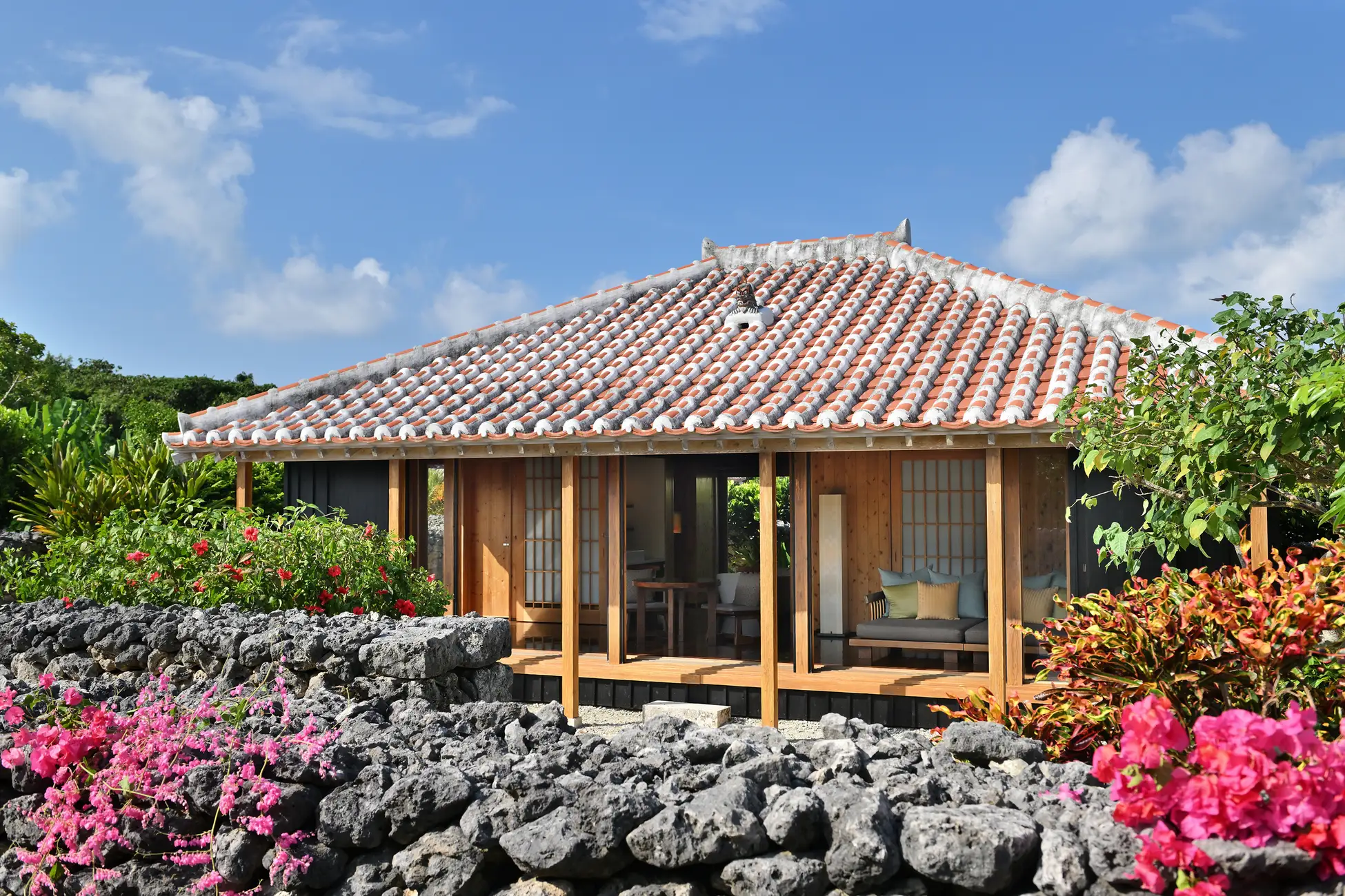 【星のや竹富島】島が潤い始める「うりずん」の恵みを満喫する、春の催しを開催