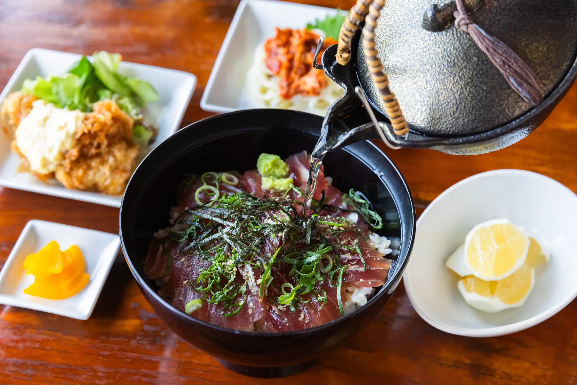 【ホテルシーズン日南】近海かつお一本釣り漁の漁獲量日本一のまち、日南で味わう春の初鰹