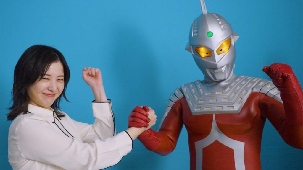 吉高由里子、生ウルトラセブンに感動！初共演で「セブンは大人にも優しい」　J:COM新CM「光の国に誓って」篇