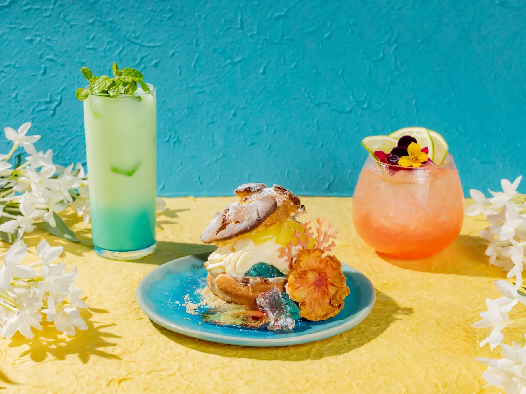 沖縄の夏気分を先取り！ライフスタイルホテル「ESTINATE HOTEL 那覇」にて、沖縄の定番・さんぴん茶の新たな魅力に出会える、シューアイスやドリンクなど期間限定メニューが3月1日より登場