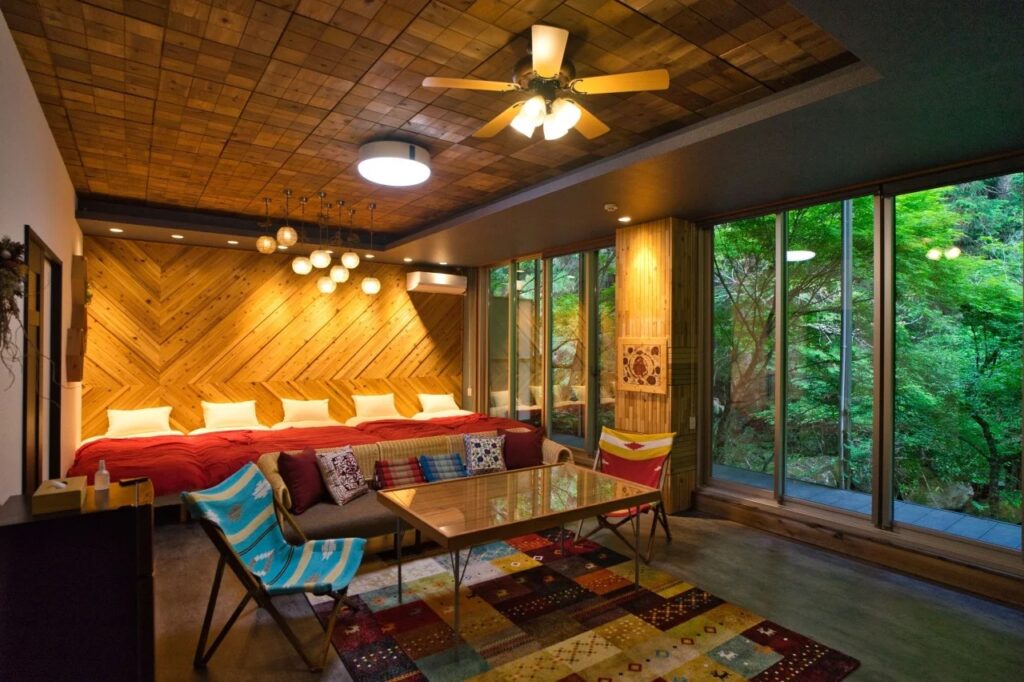 【愛知県岡崎市】グランピングで子どもの誕生日サプライズ！ウッドデザインパーク岡崎「キッズおたんじょうび装飾」を開始