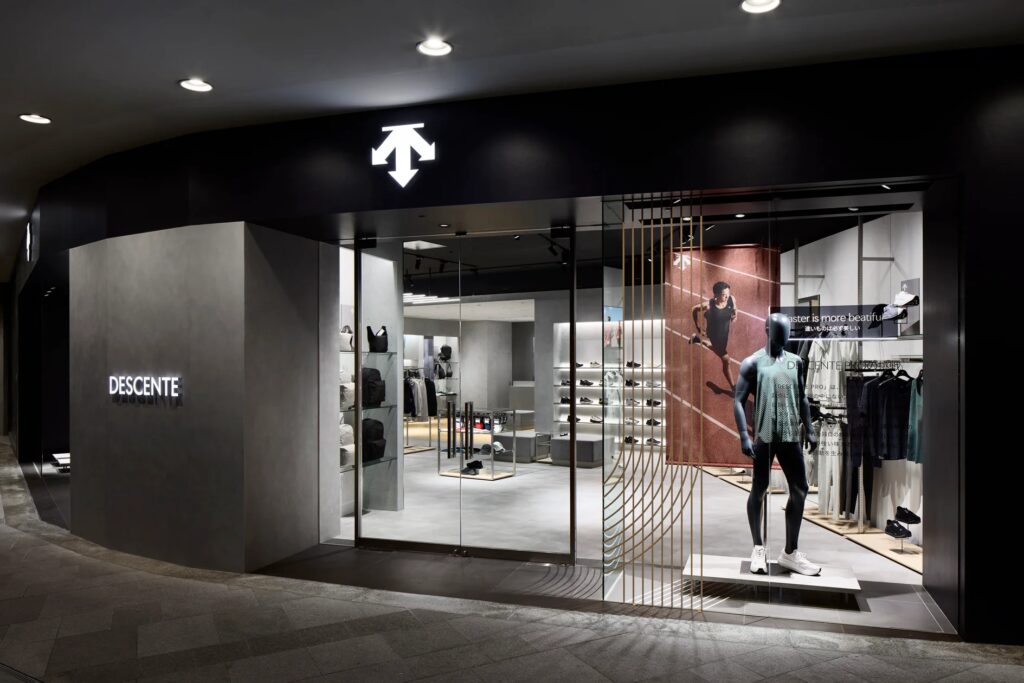 『デサント』ブランド 大阪・心斎橋および難波エリアに直営店を2店舗オープン