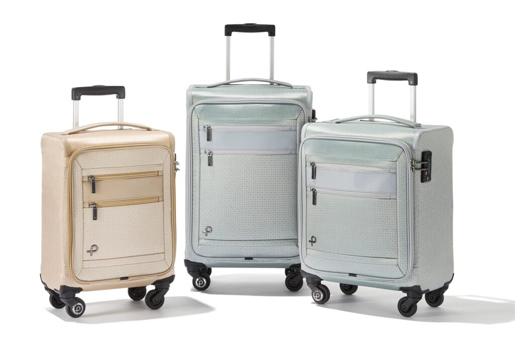 テントのような構造で驚きの軽さを実現。「プロテカ」から、上品な小紋柄の限定ソフトキャリー「フィーナRF LTD」登場