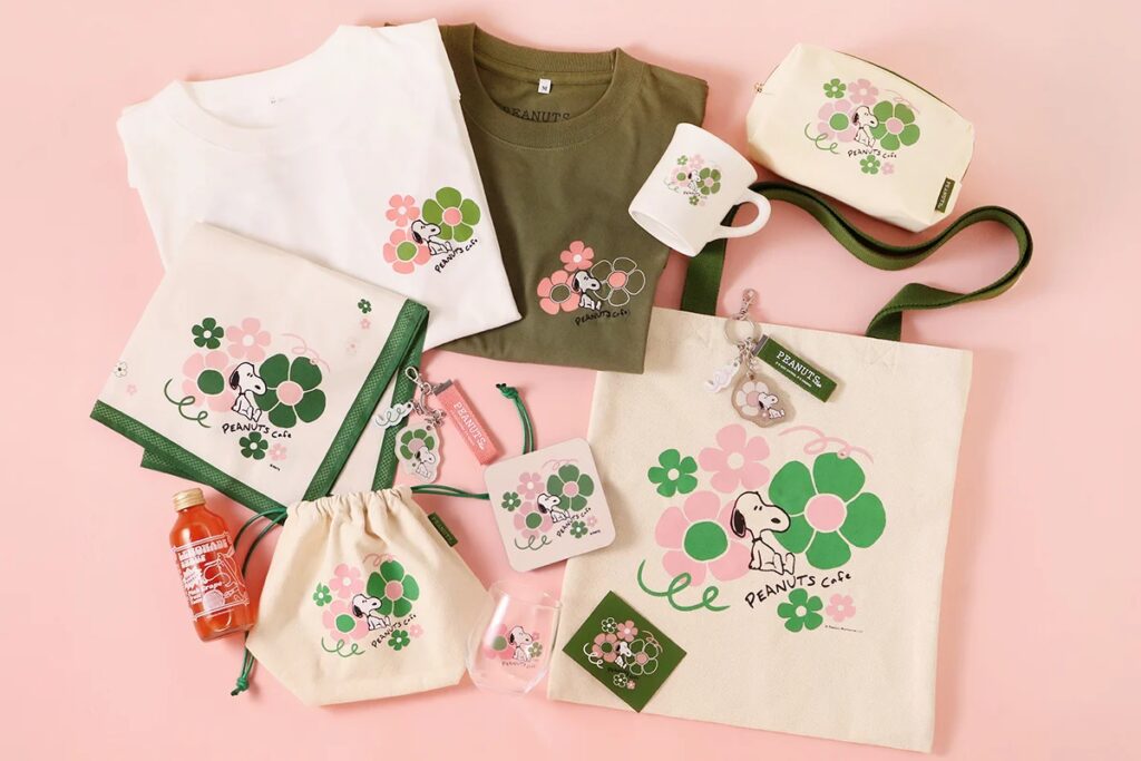 PEANUTS Cafe｜【数量限定】“母の日”やギフトにもおすすめ◎4月22日(水)よりスヌーピーのアソートポーチが登場！