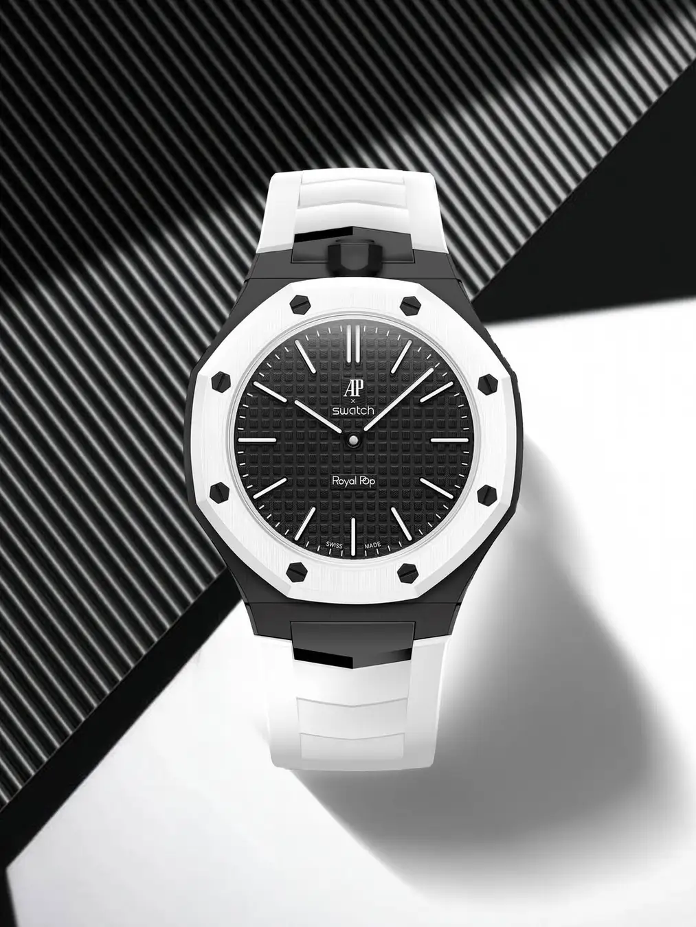新品　ロイヤルポップ 白黒 Audemars Piguet Swatch国内購入 ロイヤルポップ 白黒 Audemars Piguet Swatch日本国内購入 【公式通販】