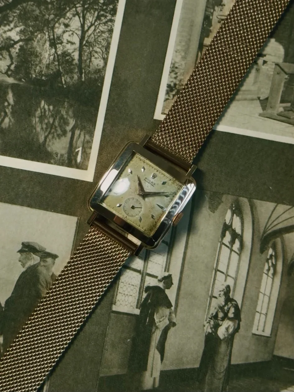 ROLEX 希少パームモチーフ壁掛 希少なスクエアケースを採用した「ROLEX PERPETUAL BULGING BACK Ref