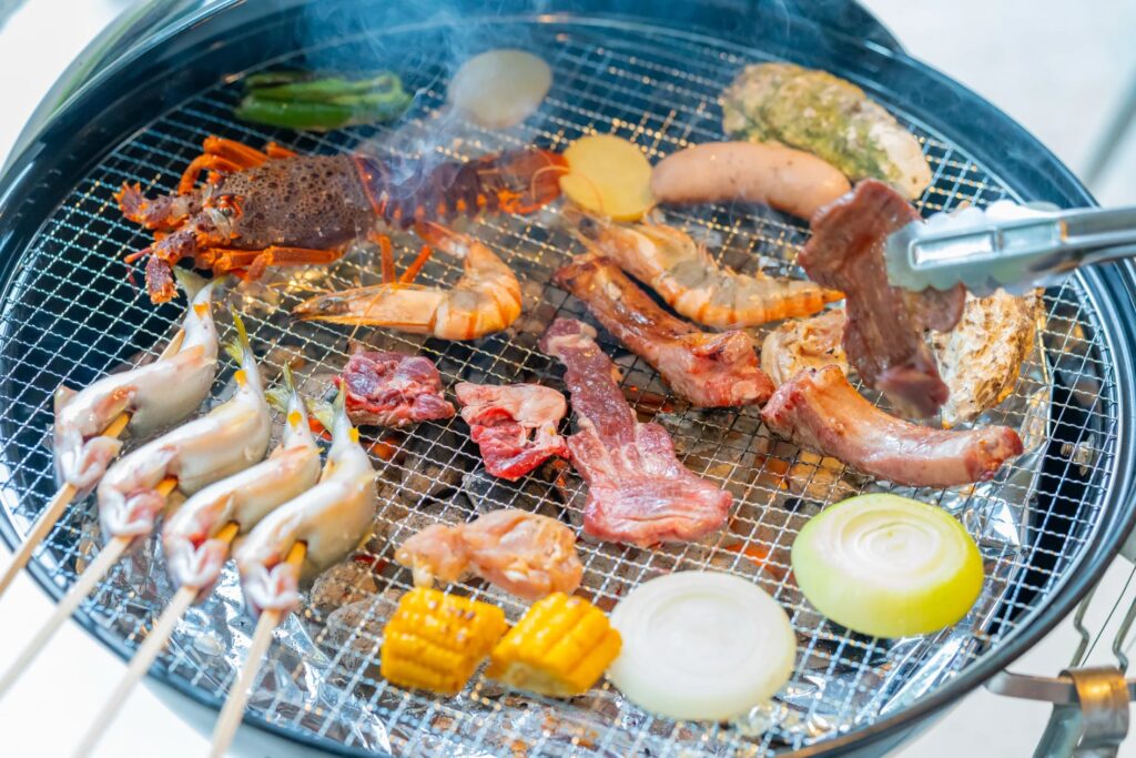 【愛知・岡崎】お盆のBBQ「午後ならまだ取れる」　川で5時間遊んでから、肉を焼く。 ウッドデザインパーク岡崎で8月15日までの予約で大人1名500円引きのタイムセールを開催
